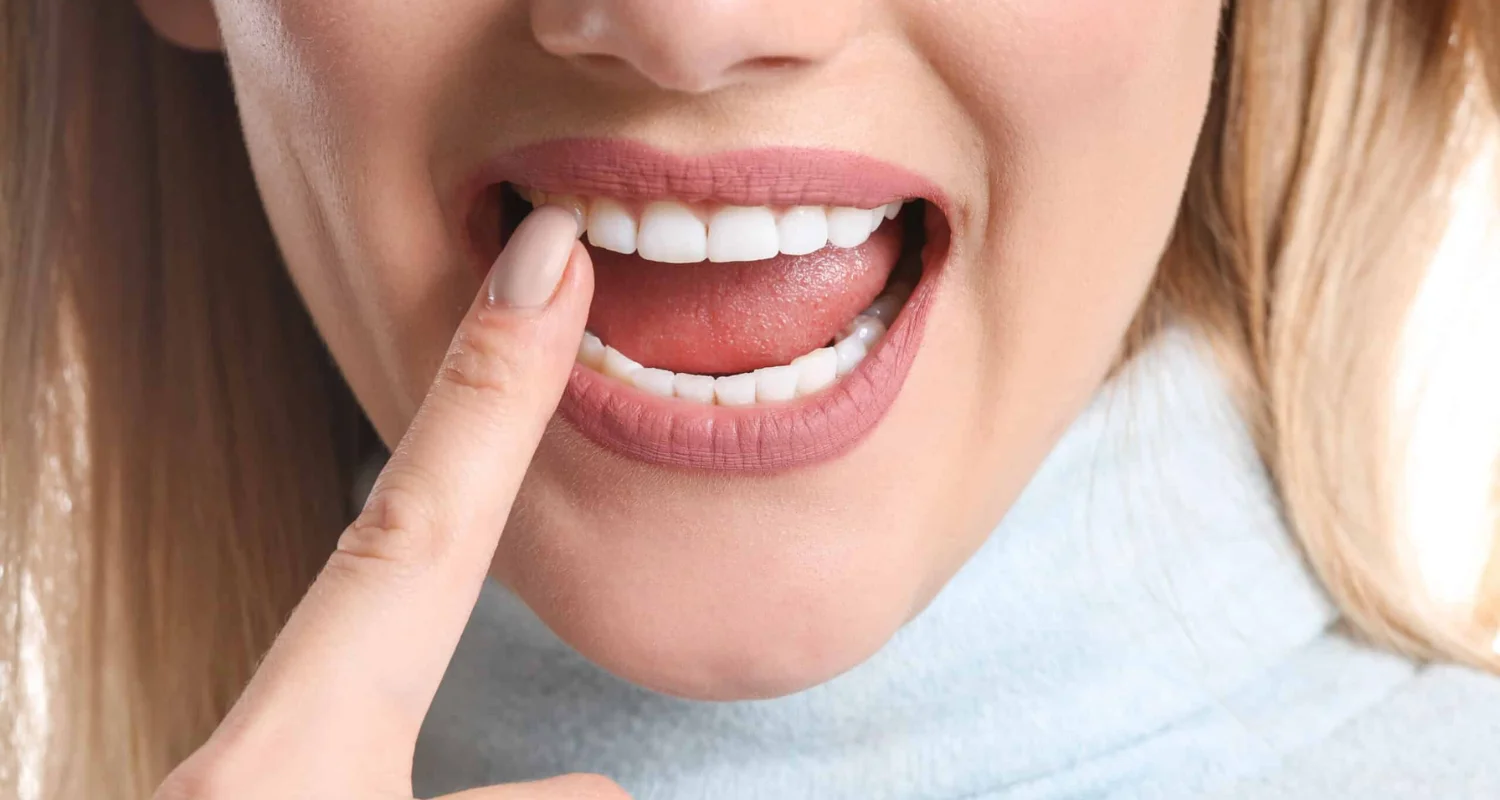 علاج تآكل مينا الأسنان و الضرس من الجانب